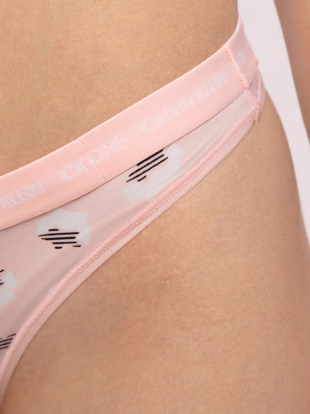 Calvin Klein Прашка CK One Thong - QD3790E-J72 - Image 3